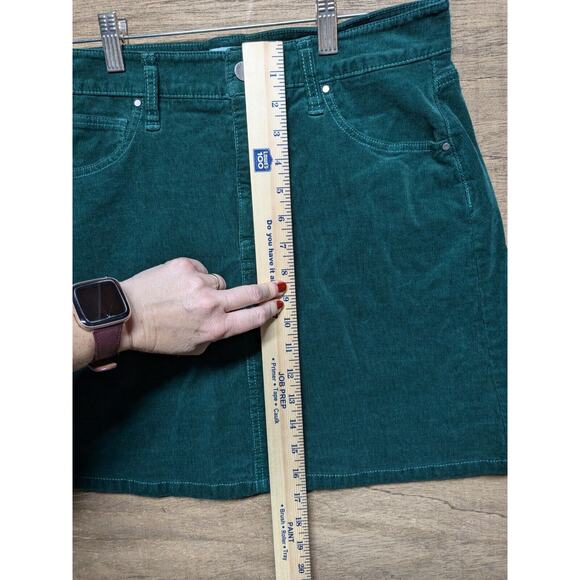 Market & Spruce Women's Size 10 Green Corduroy Straight Short Skirt Pockets - Picture 6 of 7